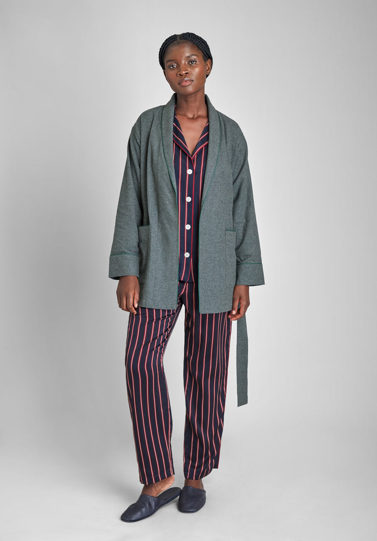 Agnelli Smoking Jacket in Charcoal Grey Flannel