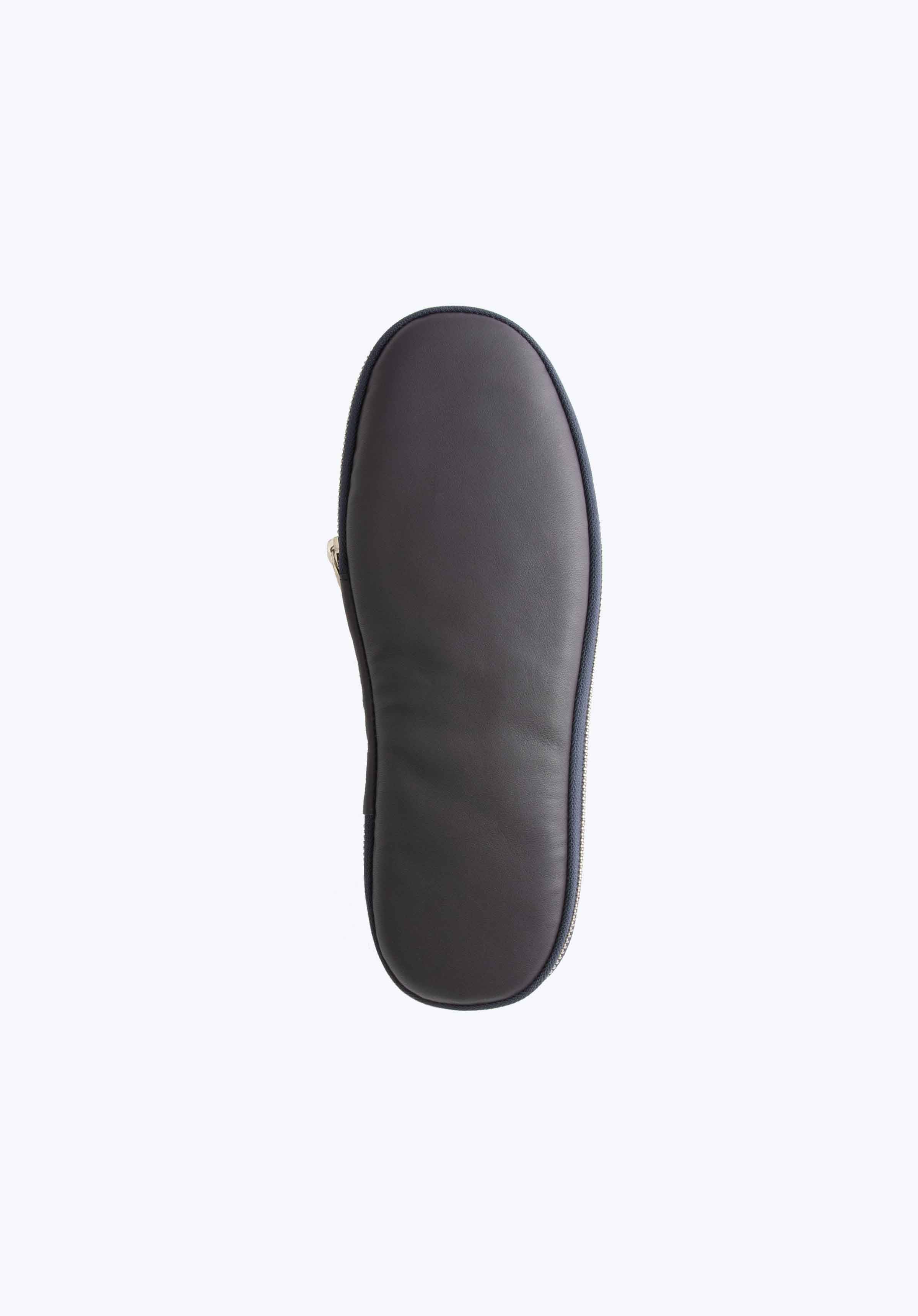 Mens leather travel on sale slippers with pouch